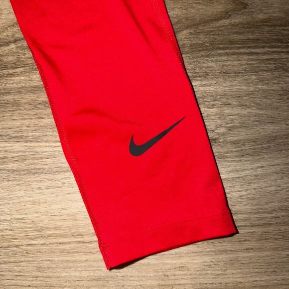Nike Men's Pro Dri-FIT 3/4-Length Fitness Tights in University Red Small - Picture 3 of 9